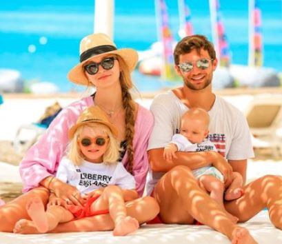 Maja Mocydlarz with her partner Bartosz Bereszynski and children.